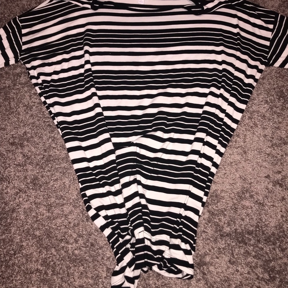 Lularoe Dress Tee Size L - Picture 2 of 3